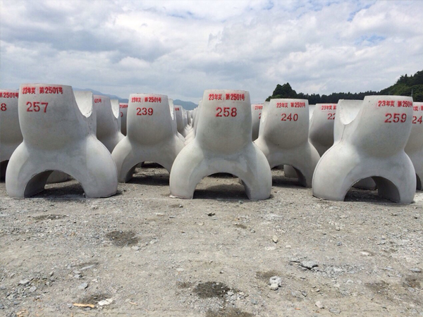 東部架設施工事例・海岸災害復旧（23年災）2501工事　繁丘地区